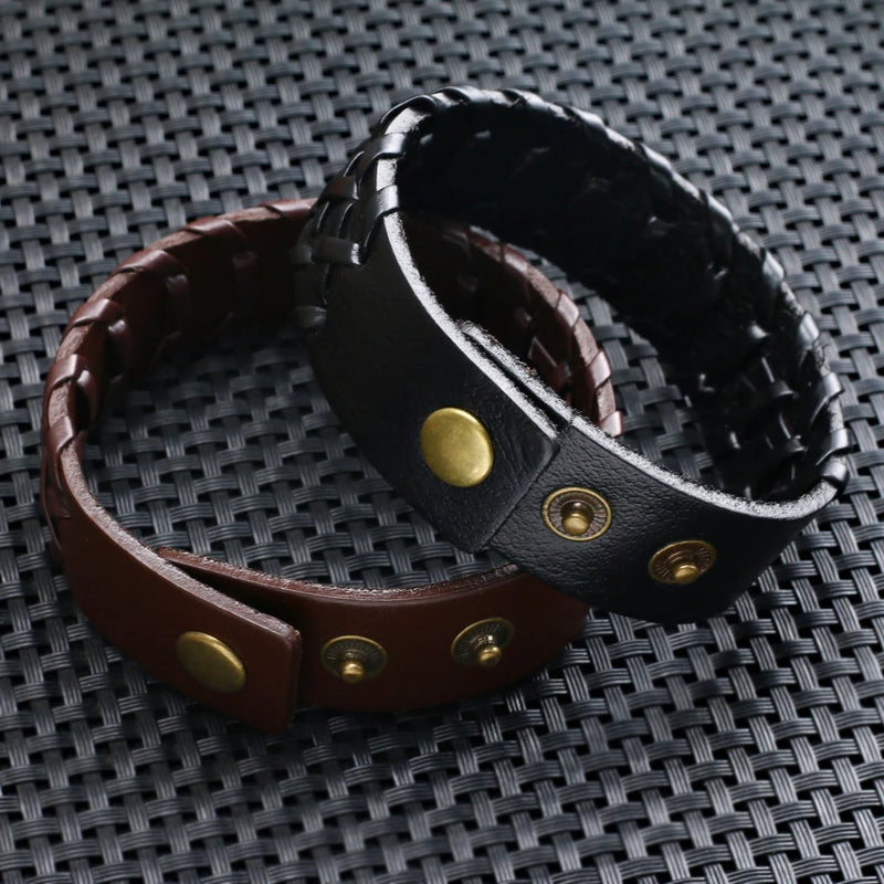 Pulseira Masculina em Couro com Fecho de Segurança Oculto